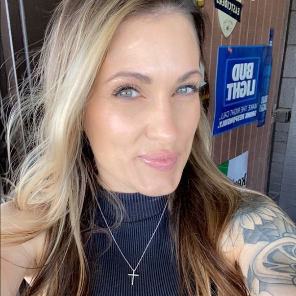 Meet your Posher, Prisilla - Picture 2 of 4